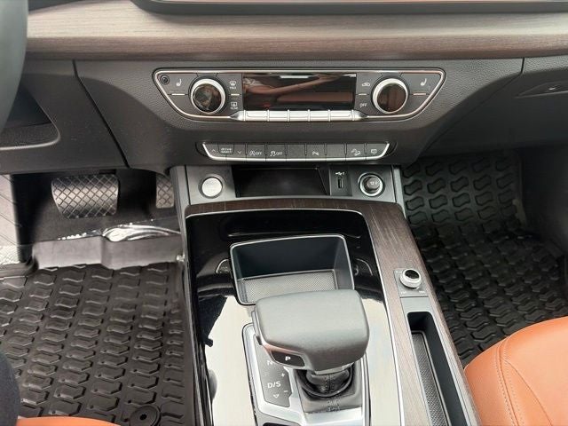 2023 Audi Q5 40 Premium quattro
