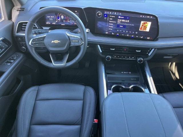 2025 Chevrolet Suburban LT - Photo 13
