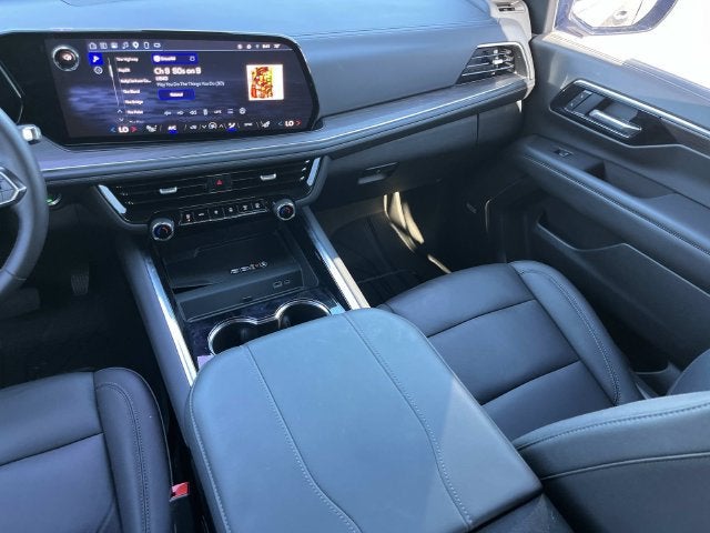 2025 Chevrolet Suburban LT - Photo 14