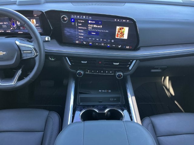 2025 Chevrolet Suburban LT - Photo 15
