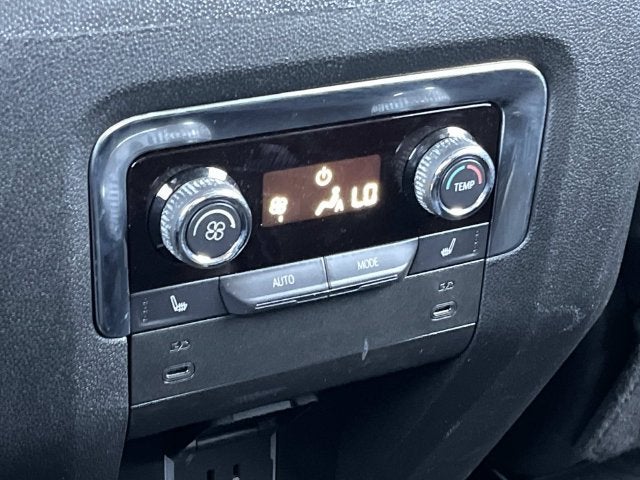 2025 Chevrolet Suburban LT - Photo 16