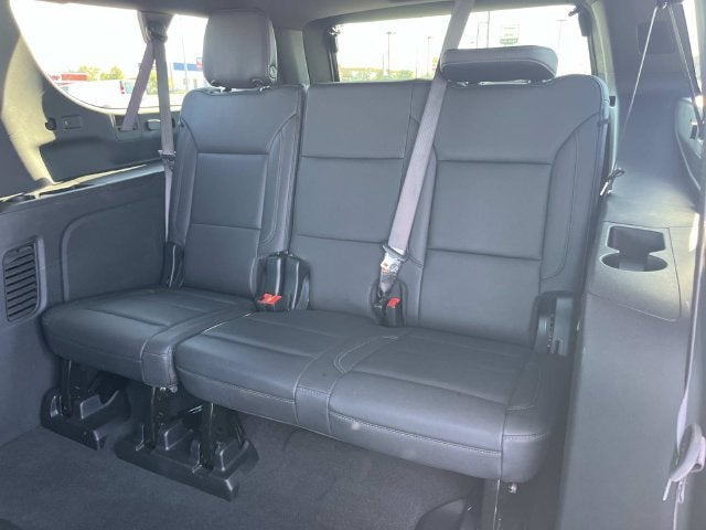 2025 Chevrolet Suburban LT - Photo 18
