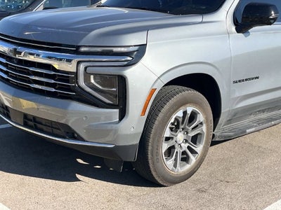2025 Chevrolet Suburban LT
