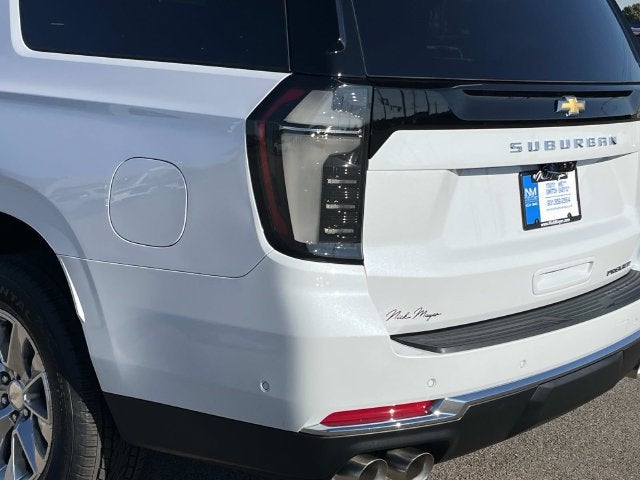 2027 Chevrolet Suburban Premier - Photo 10