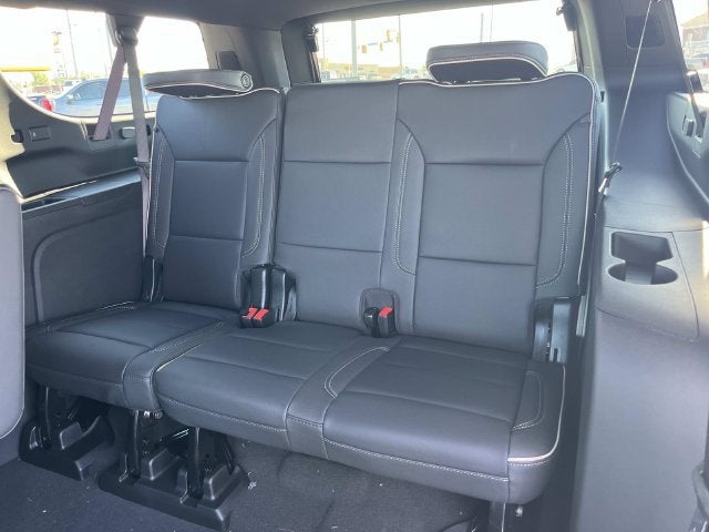 2027 Chevrolet Suburban Premier - Photo 16