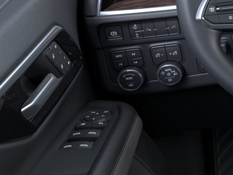 2027 Chevrolet Suburban Premier - Photo 22