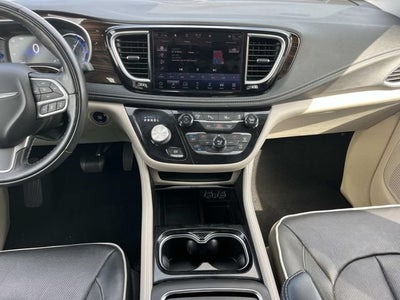 2022 Chrysler Pacifica Hybrid Limited