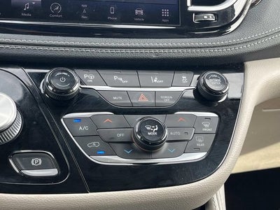 2022 Chrysler Pacifica Hybrid Limited