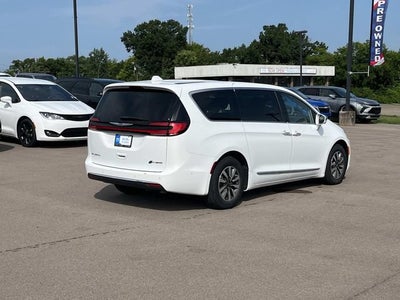 2022 Chrysler Pacifica Hybrid Limited