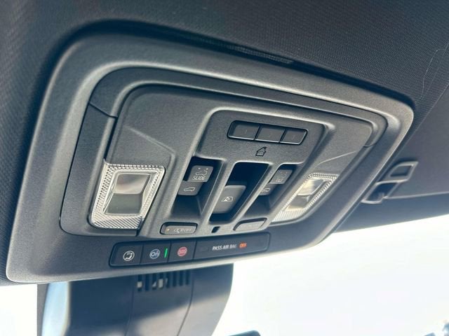 2025 Chevrolet Silverado 1500 ZR2 - Photo 36