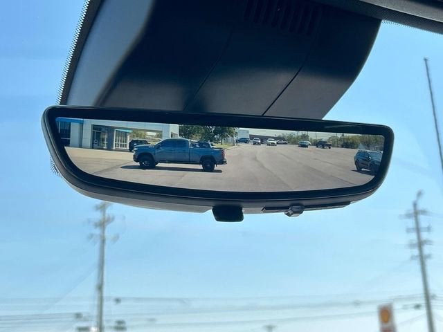 2025 Chevrolet Silverado 1500 ZR2 - Photo 37
