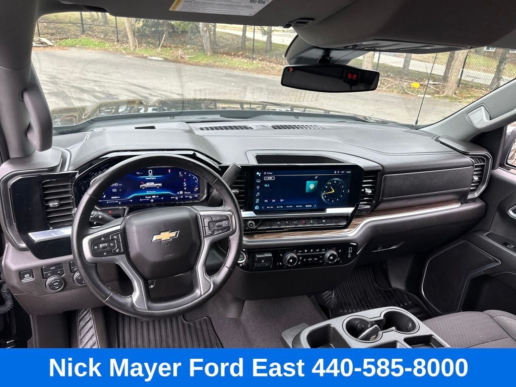 2025 Chevrolet Silverado 1500 LT LT1