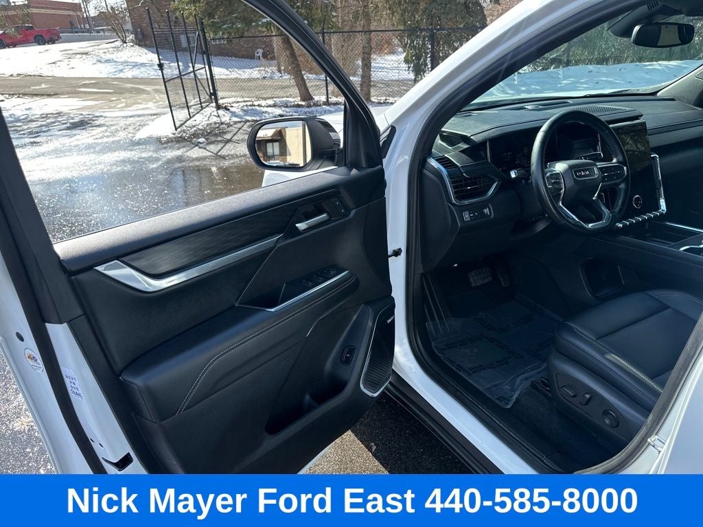 2024 GMC Acadia Elevation