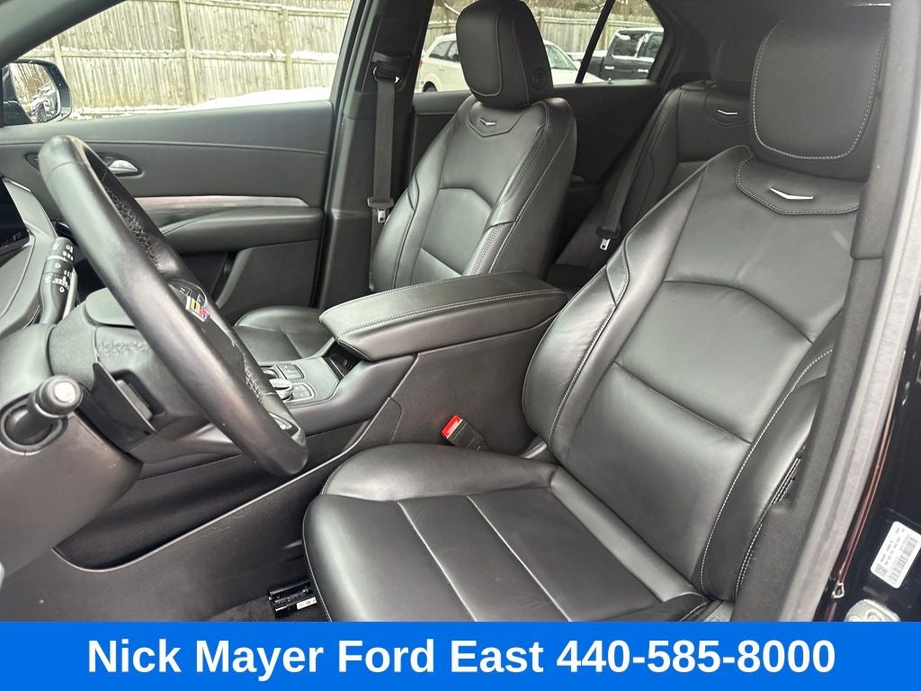 2025 Cadillac XT4 Premium Luxury