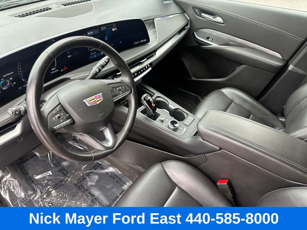 2025 Cadillac XT4 Premium Luxury