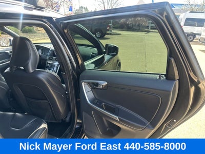 2015 Volvo XC60 T6 R-Design