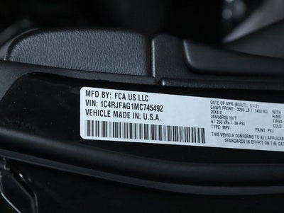 2021 Jeep Grand Cherokee Freedom Edition