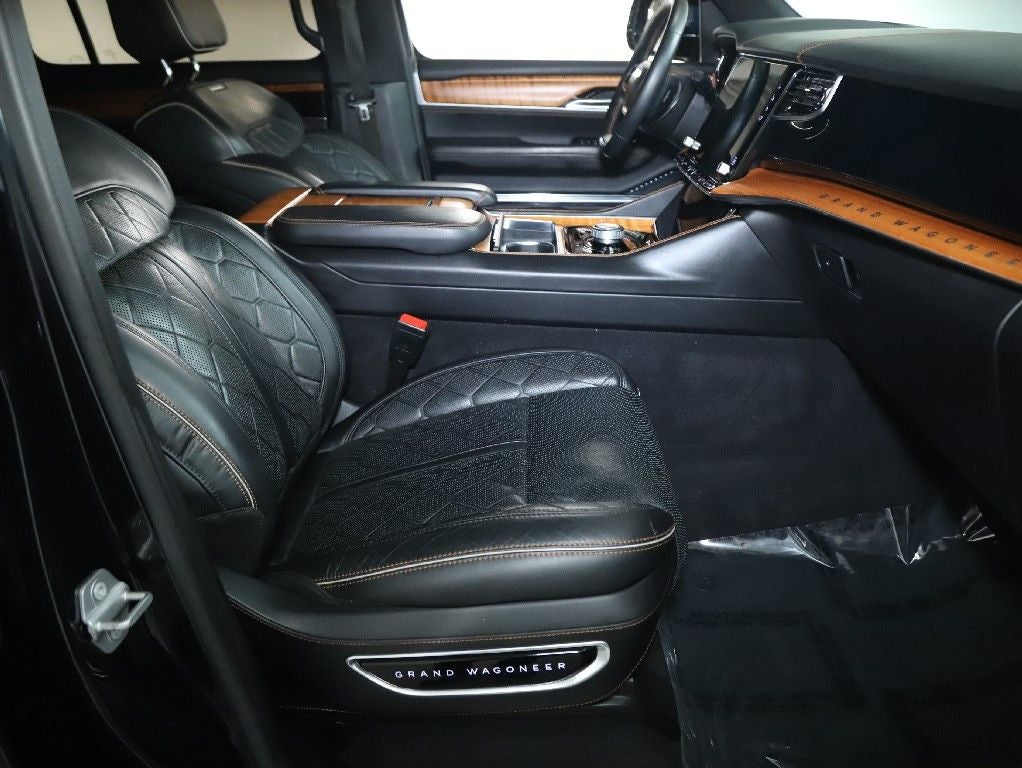 2022 Jeep Grand Wagoneer Series III