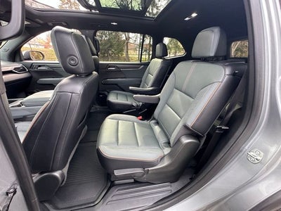 2024 GMC Acadia AT4