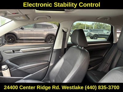 2018 Volkswagen Passat 2.0T SE w/Technology