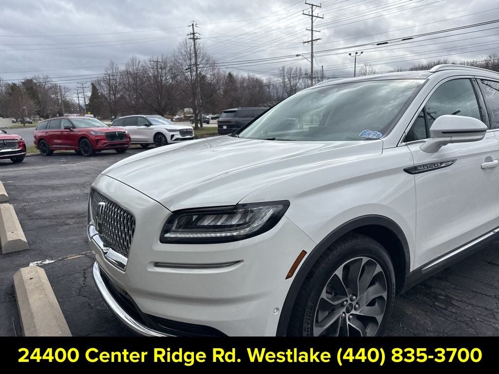 2022 Lincoln Nautilus Reserve