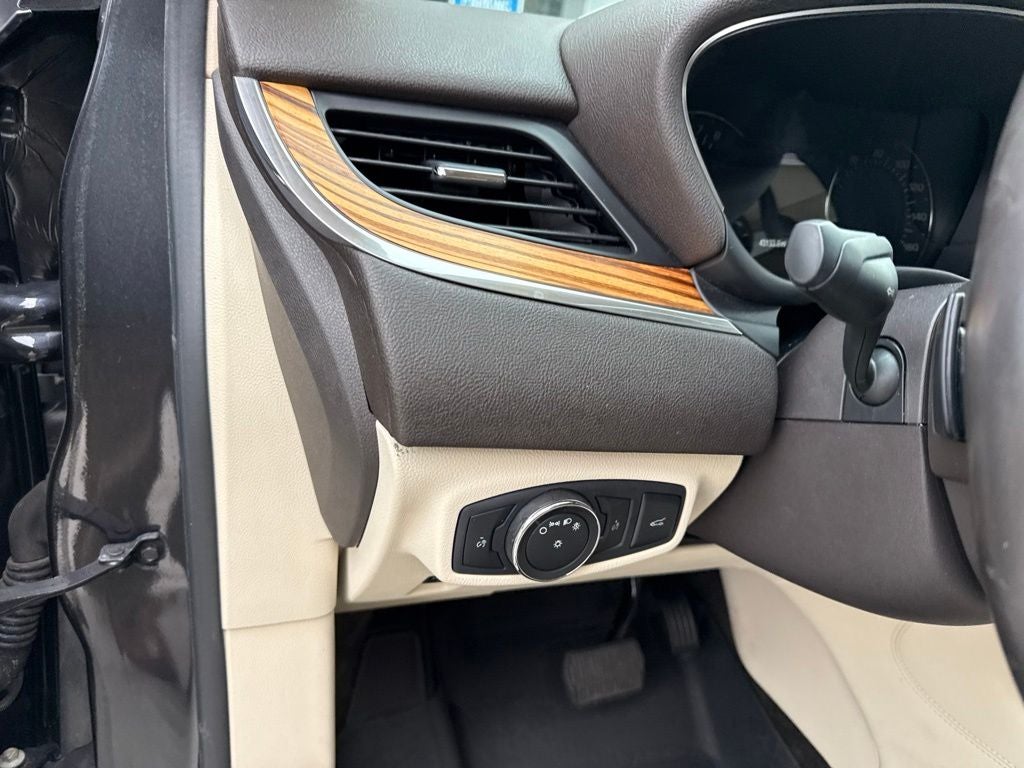 2015 Lincoln MKC Base