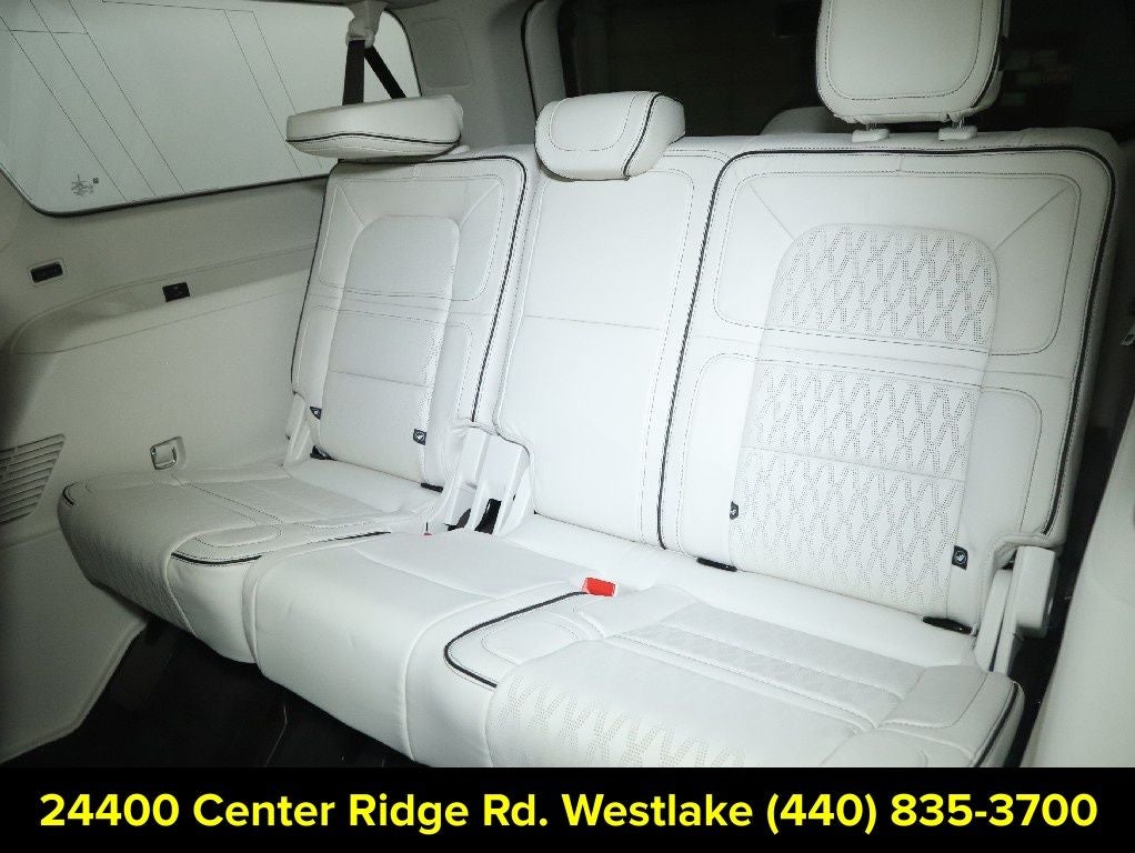 2022 Lincoln Navigator L Black Label