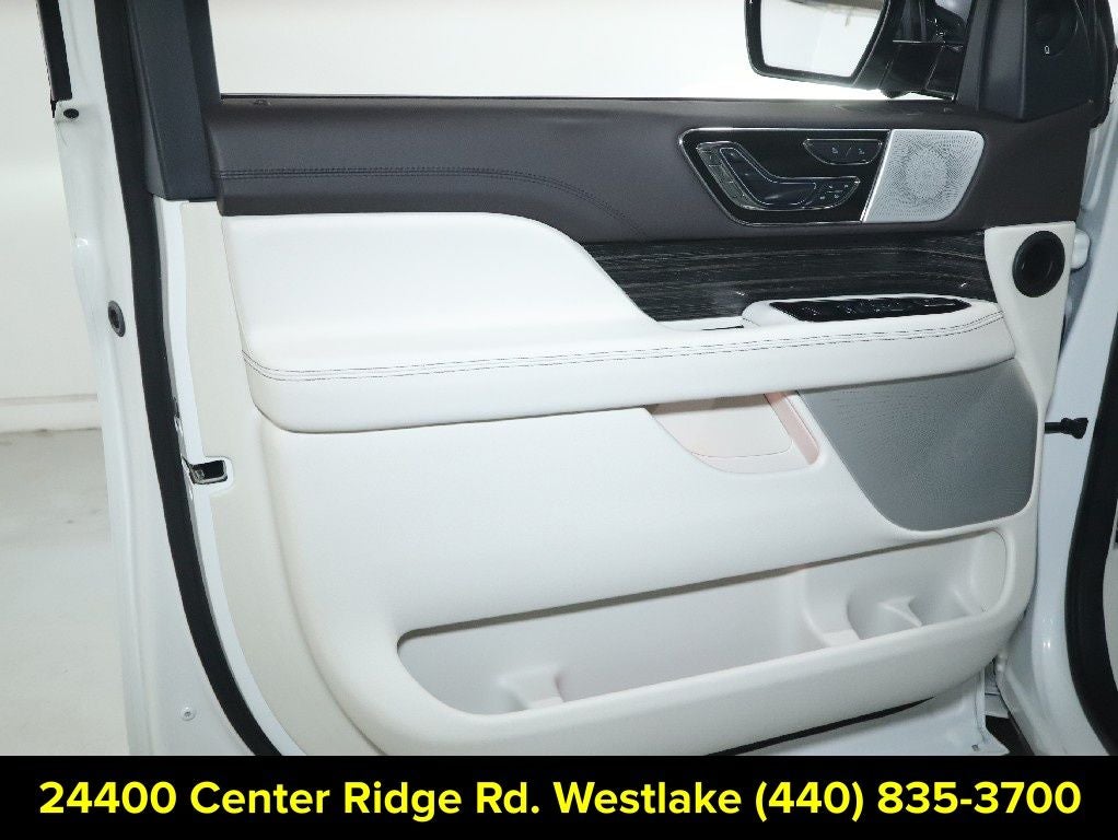 2022 Lincoln Navigator L Black Label