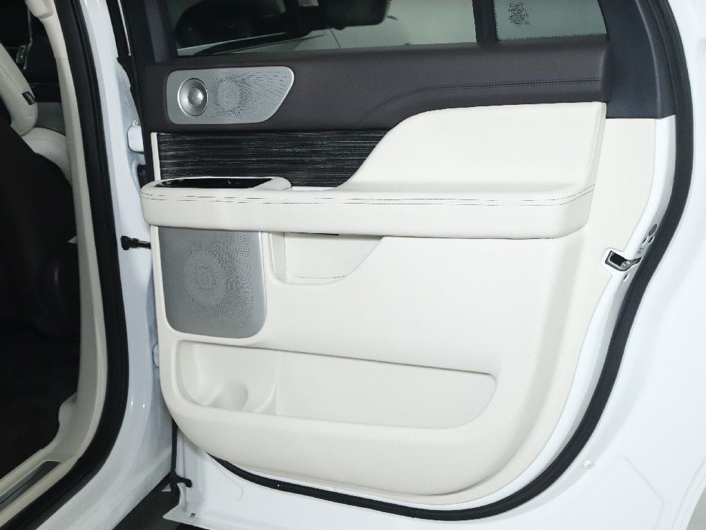 2022 Lincoln Navigator L Black Label