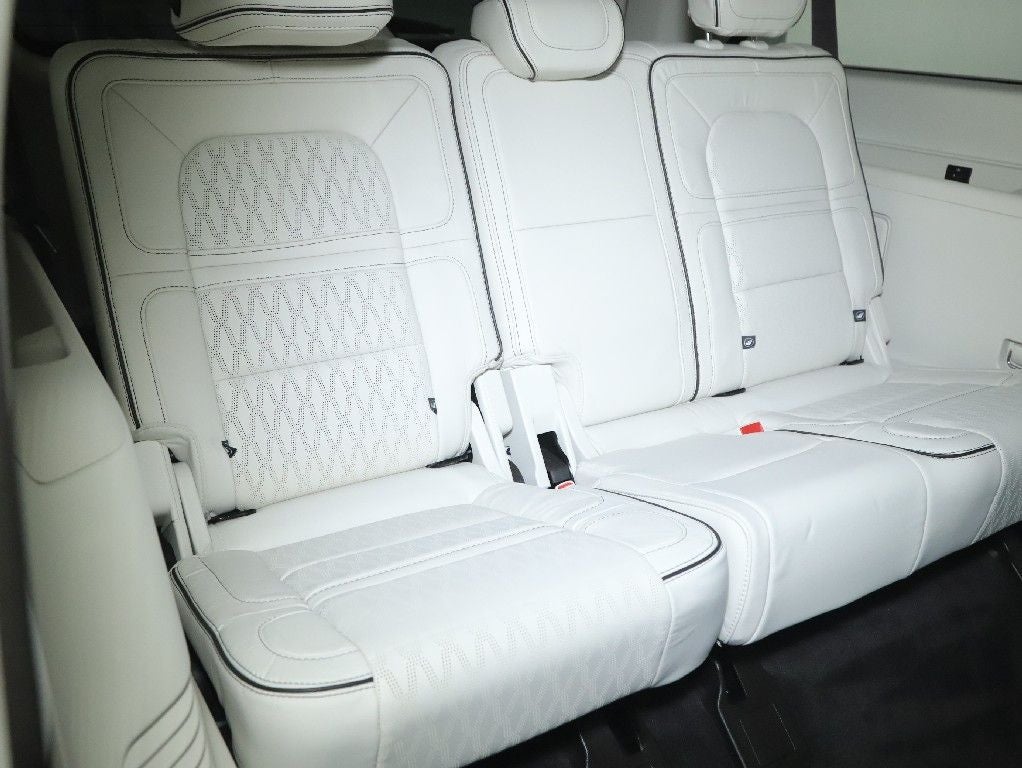 2022 Lincoln Navigator L Black Label