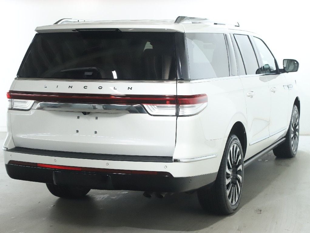 2022 Lincoln Navigator L Black Label