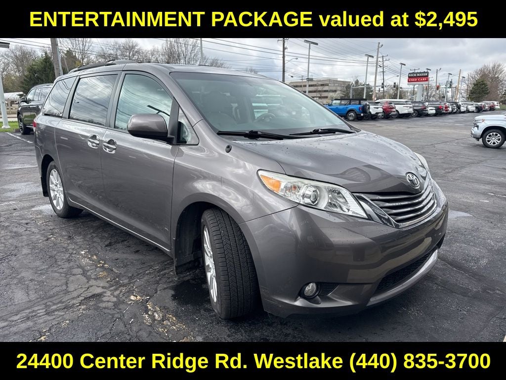 2014 Toyota Sienna XLE 7 Passenger