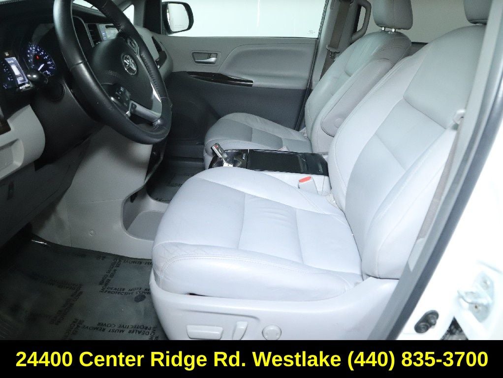 2016 Toyota Sienna XLE Premium 8 Passenger