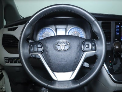 2016 Toyota Sienna XLE Premium 8 Passenger