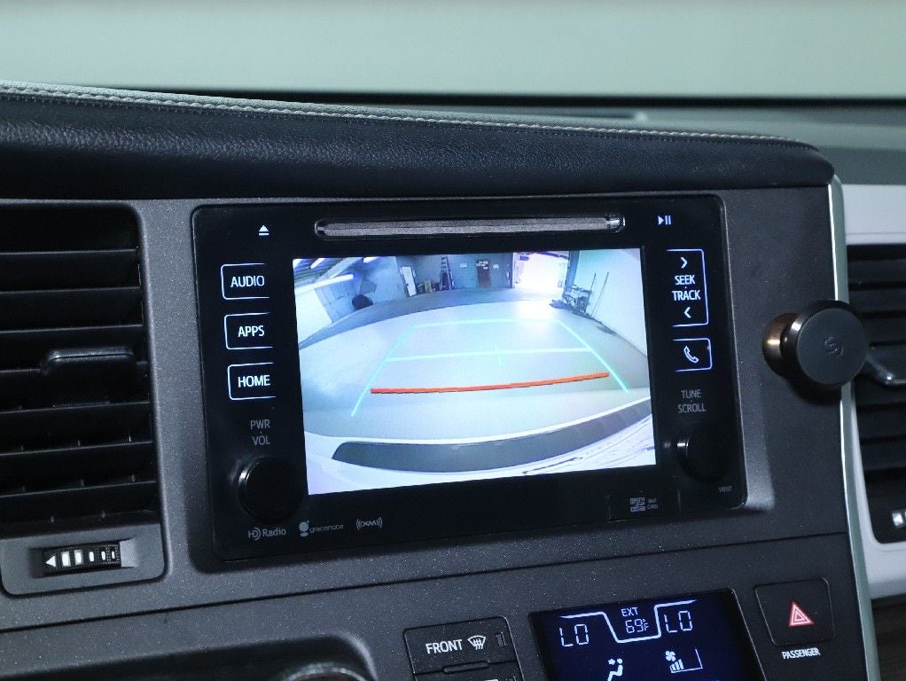 2016 Toyota Sienna XLE Premium 8 Passenger