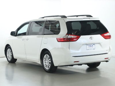 2016 Toyota Sienna XLE Premium 8 Passenger
