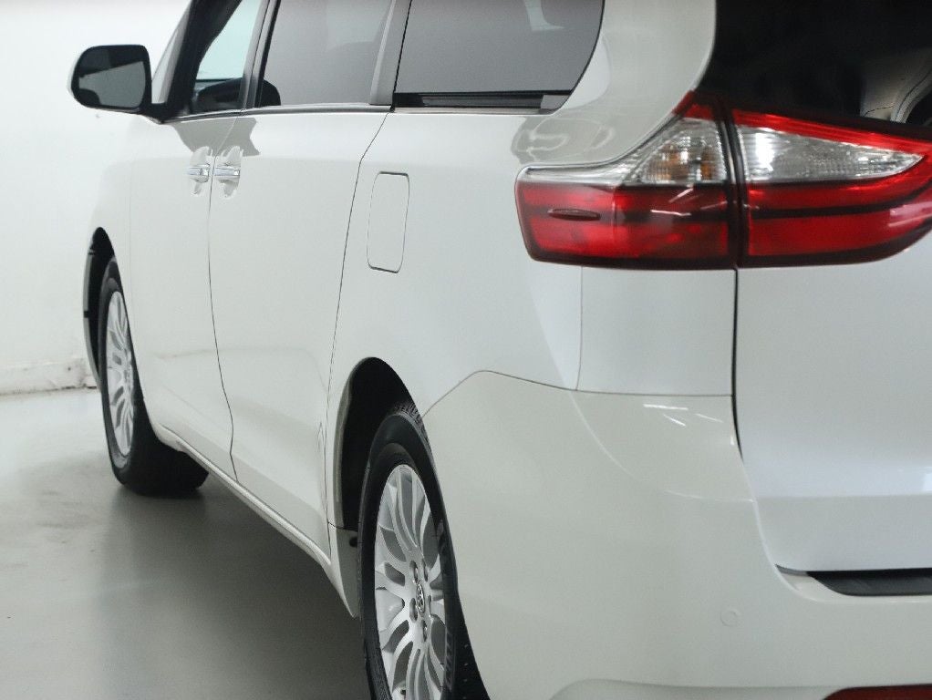 2016 Toyota Sienna XLE Premium 8 Passenger