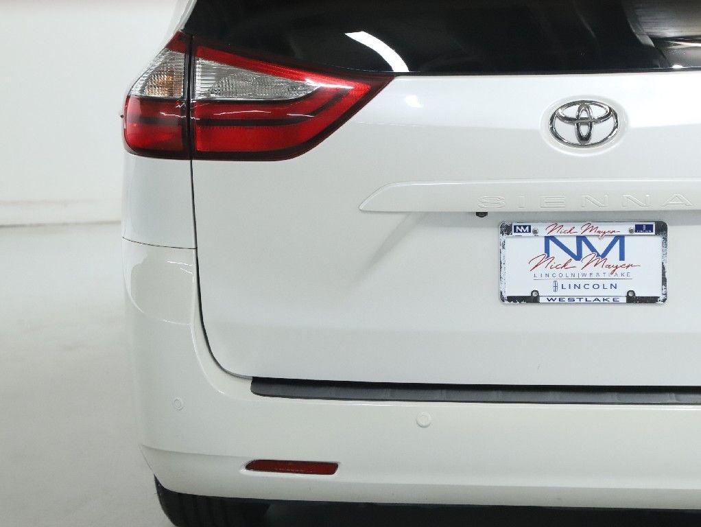 2016 Toyota Sienna XLE Premium 8 Passenger