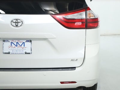 2016 Toyota Sienna XLE Premium 8 Passenger