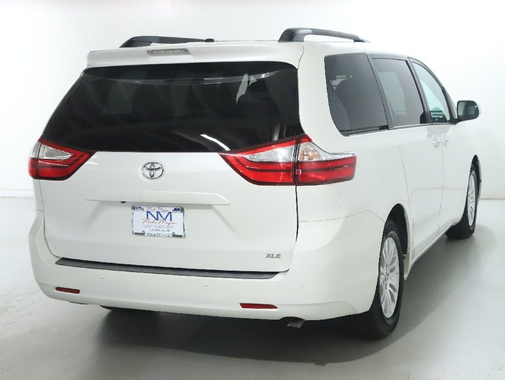 2016 Toyota Sienna XLE Premium 8 Passenger