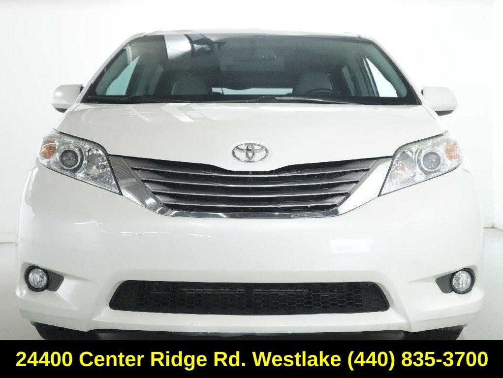 2016 Toyota Sienna XLE Premium 8 Passenger