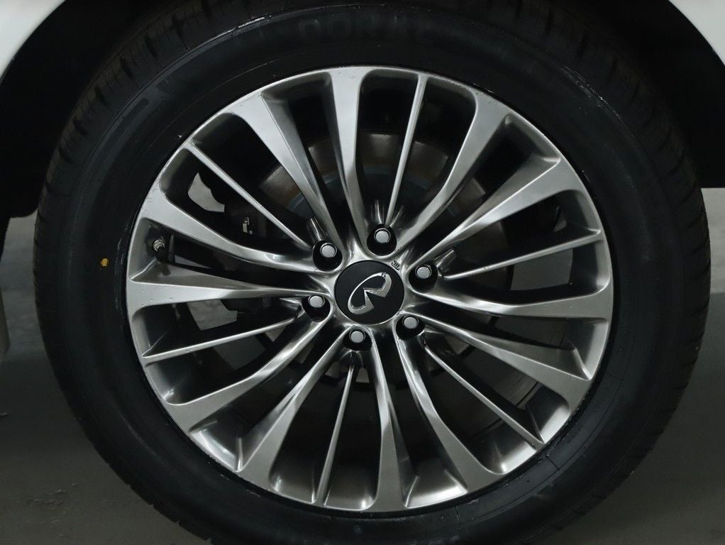 2018 INFINITI QX80 Base