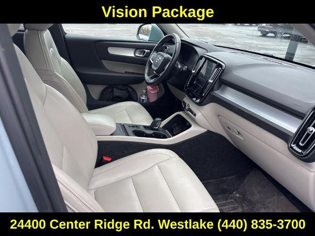 2019 Volvo XC40 Momentum