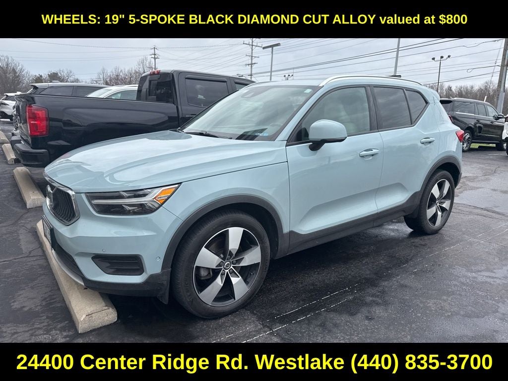 2019 Volvo XC40 Momentum