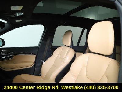 2019 Volvo XC90 T6 Momentum