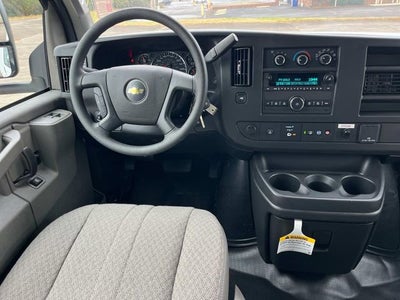 2025 Chevrolet Express Cutaway 3500 1WT
