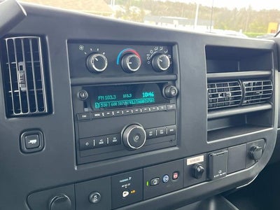 2025 Chevrolet Express Cutaway 3500 1WT