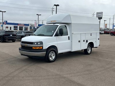 2025 Chevrolet Express Cutaway 3500 1WT