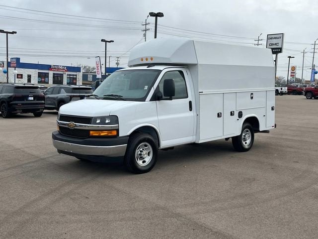 2025 Chevrolet Express Cutaway 3500 1WT