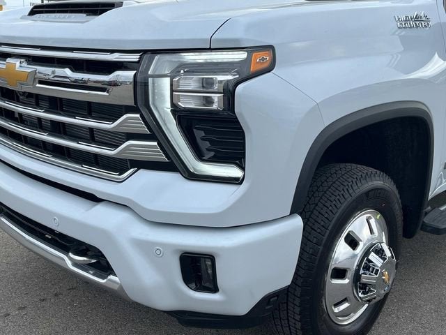 2026 Chevrolet Silverado 3500 HD High Country DRW